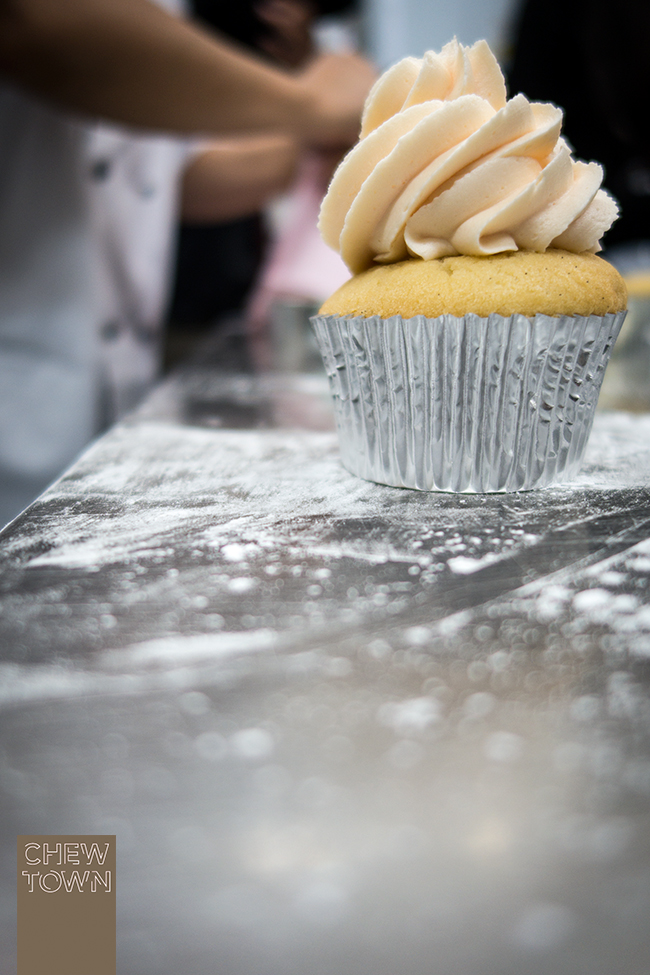 Sparkle Vanilla Cupcakes Recipe | Chew Town Food Blog
